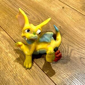 Baby Dragon afraid of Caterpillar